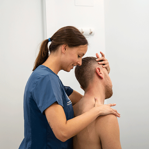 Cómo Aliviar el Dolor de Cabeza con Fisioterapia (8) alivio de dolor de cabeza por fisio en Fernando Arco Centro de Fisioterapia en Almería