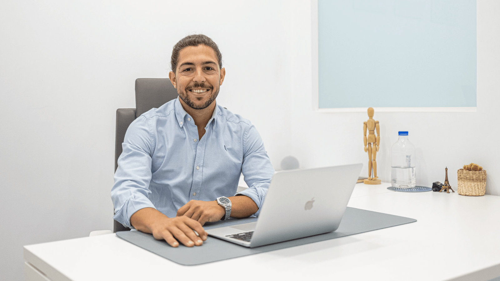 consulta online pni Fernando Arco en su consulta online de PNI en Almería, experto en epigenética para transformar tu salud y bienestar de forma integral.